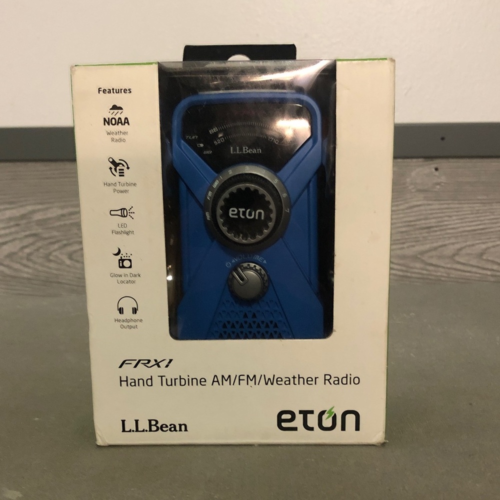 L.L. Bean Eton am/fm Weather Raido